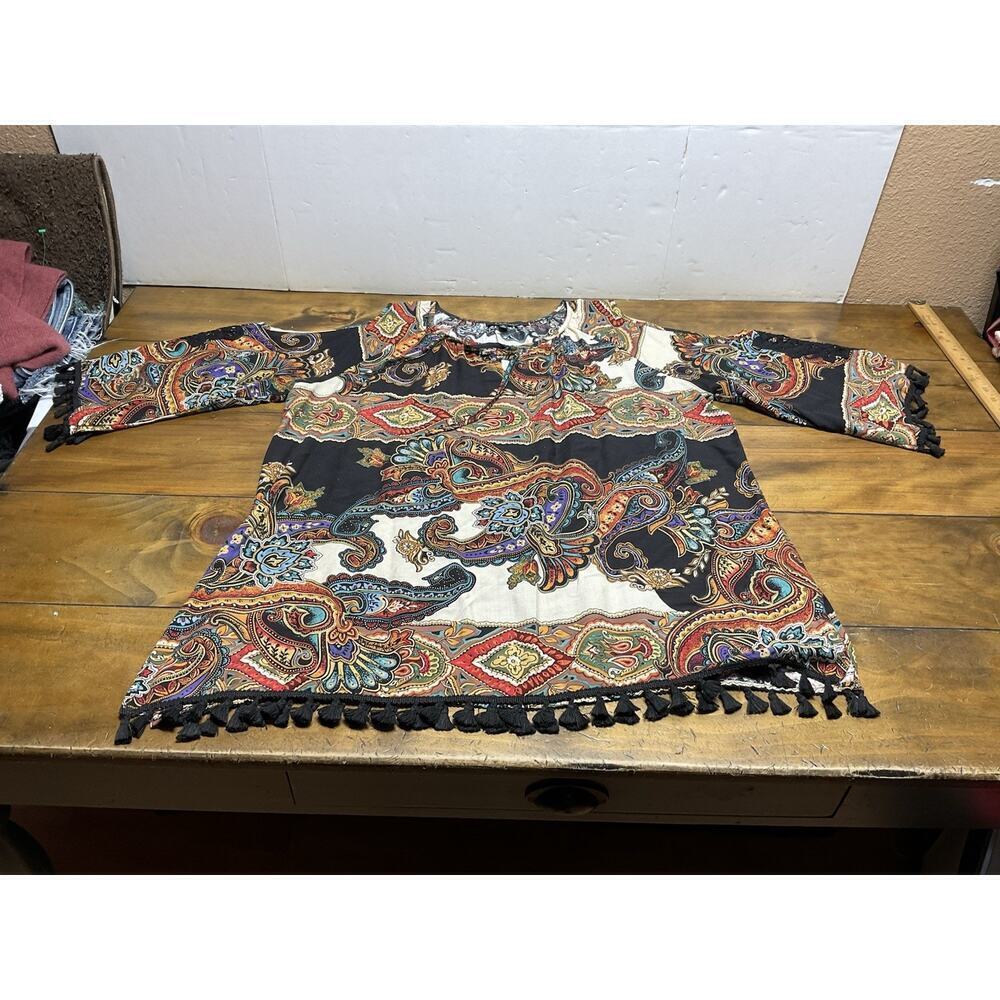 Calessa Tunic XL Floral Shoulder Show Embroidered Boho Top